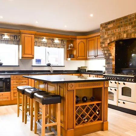 Chapel House Tatil Evi *