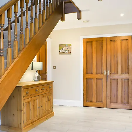 Chapel House Tatil Evi *